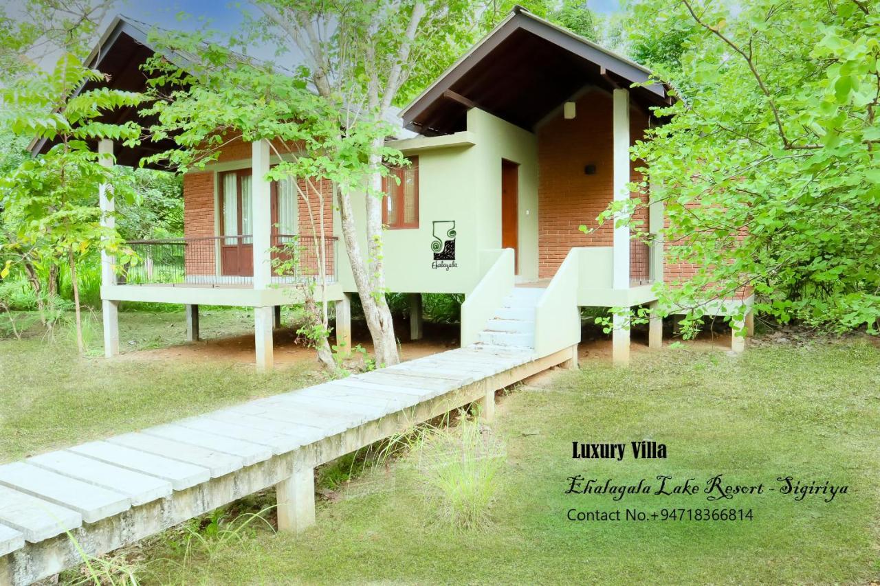 Ehalagala Lake Resort Сигирия Экстерьер фото