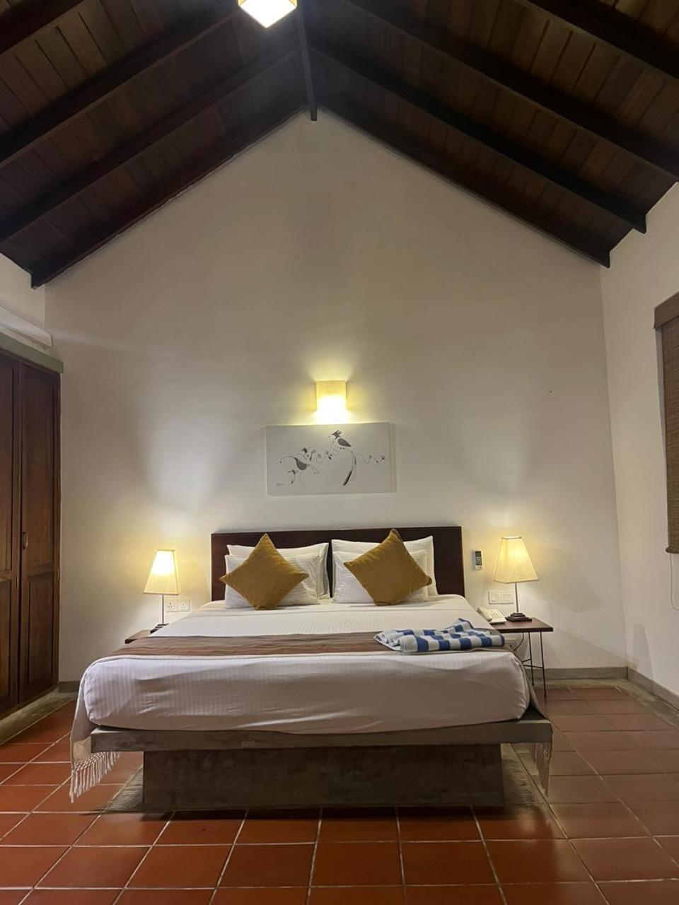 Ehalagala Lake Resort Сигирия Экстерьер фото
