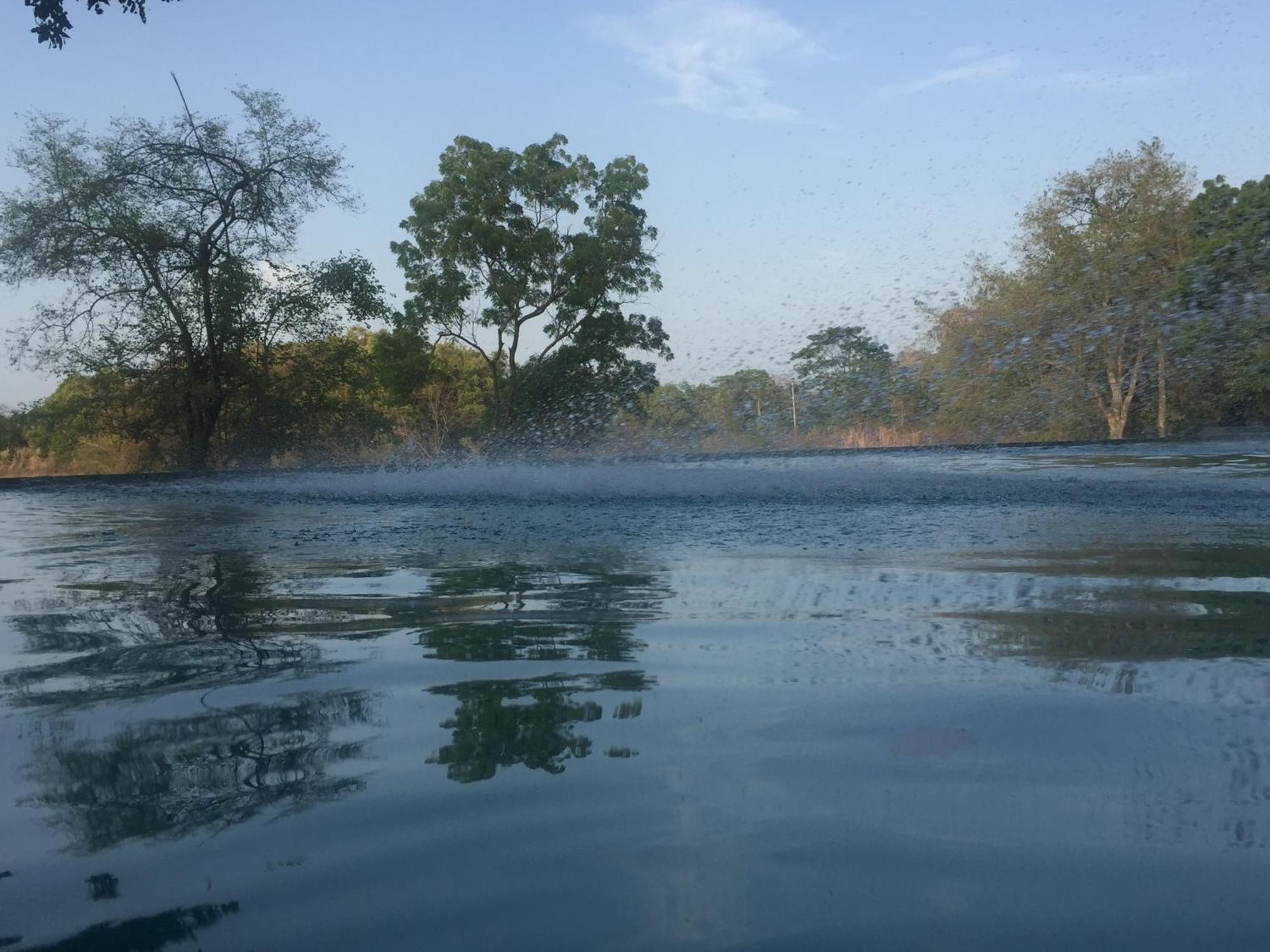 Ehalagala Lake Resort Сигирия Экстерьер фото