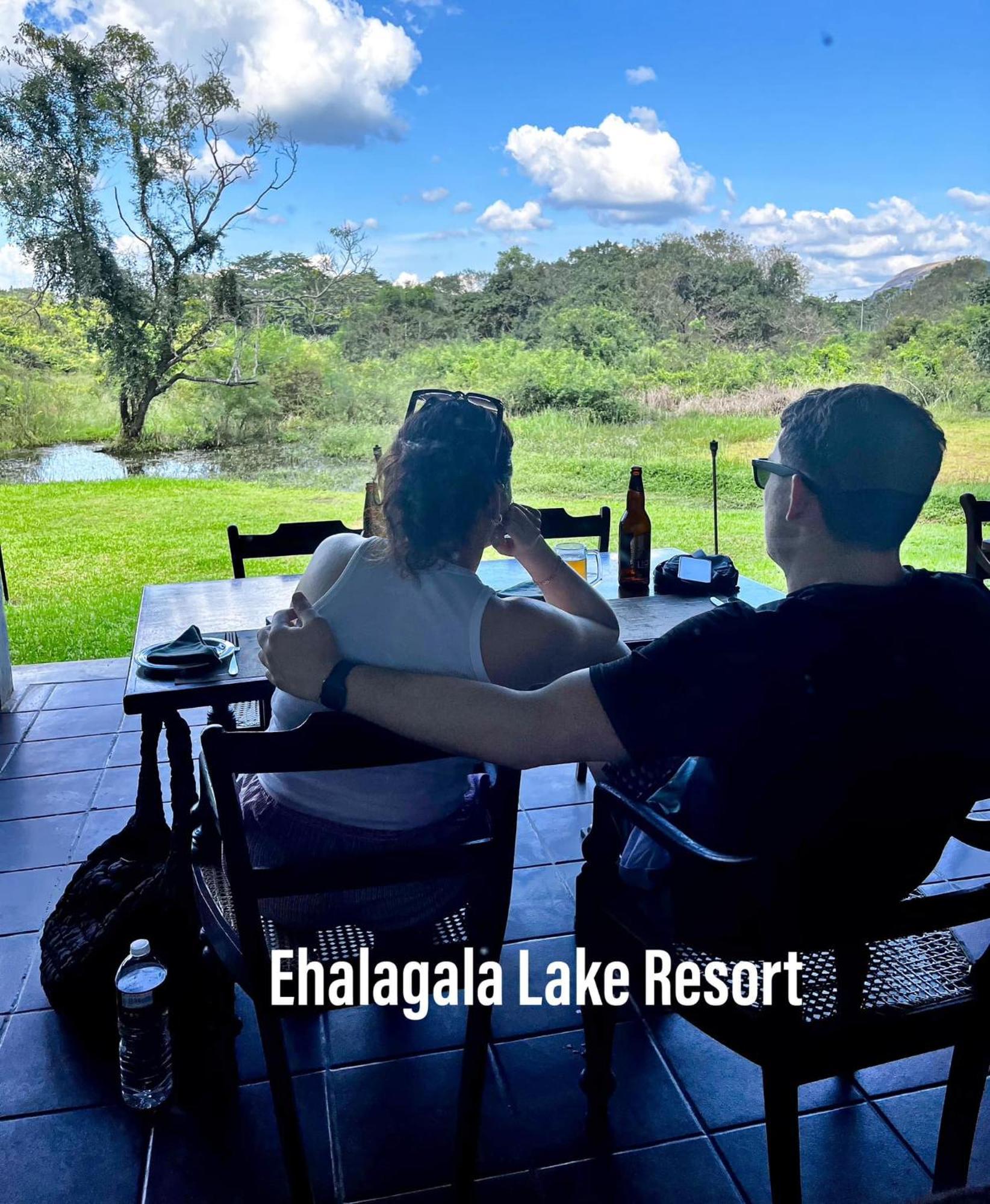Ehalagala Lake Resort Сигирия Экстерьер фото
